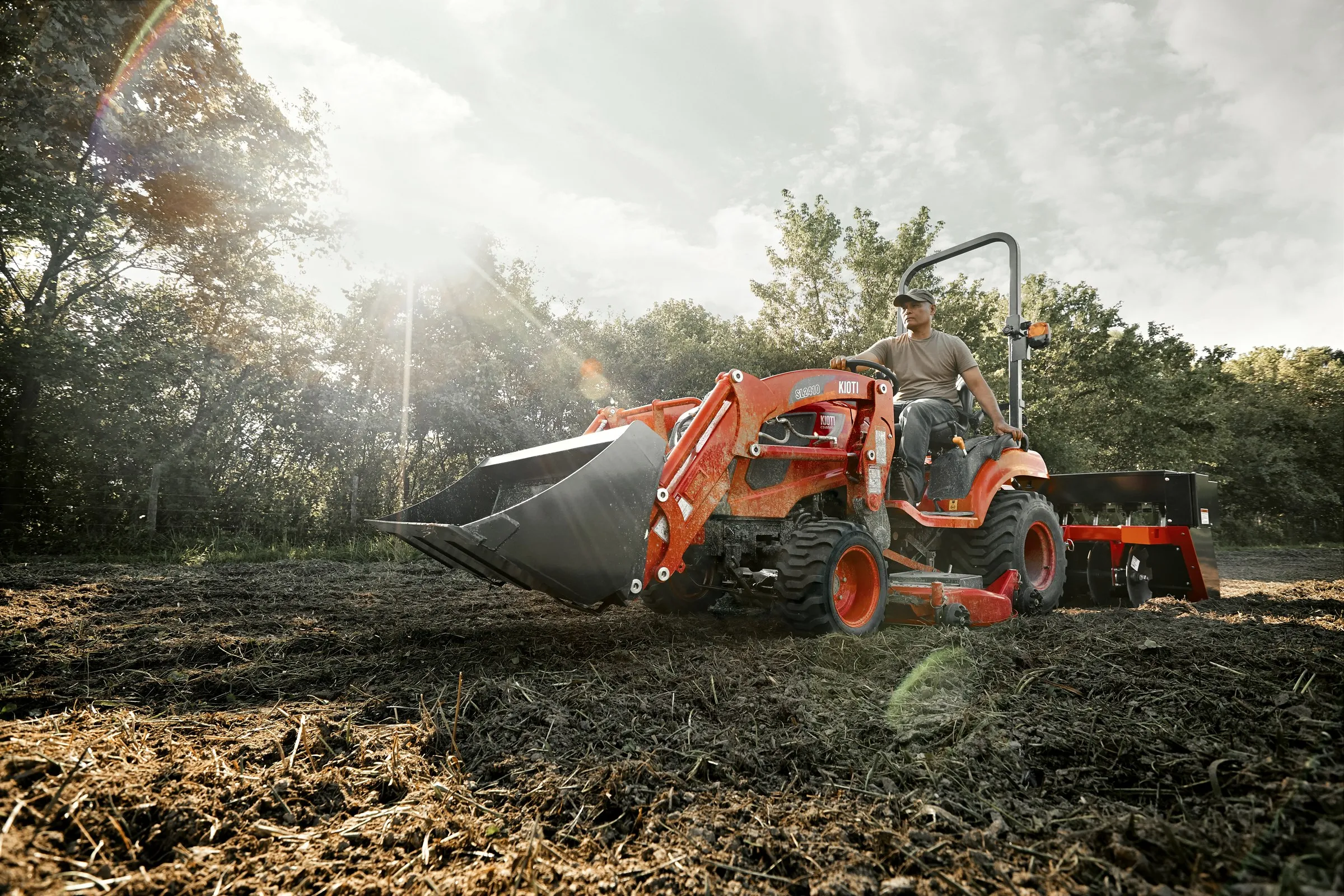 KIOTI CS2220H tractor, ROPS configuration