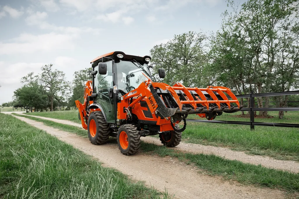 KIOTI CX2510H tractor with cab