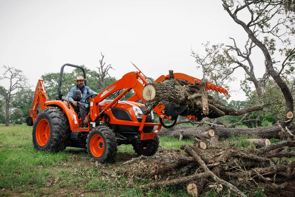 KIOTI NS6010 tractor, ROPS configuration