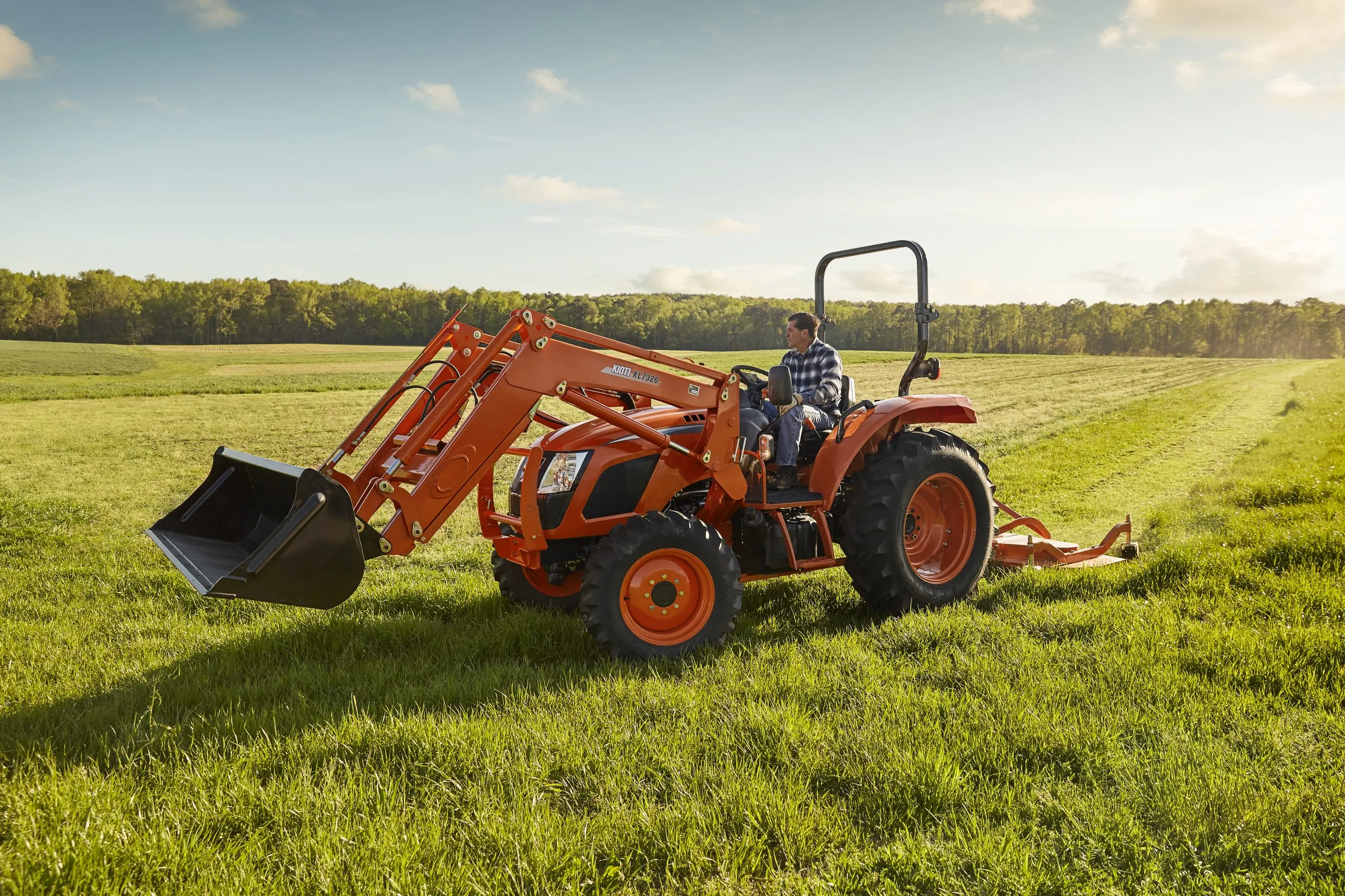 KIOTI RX6620 tractor, ROPS configuration