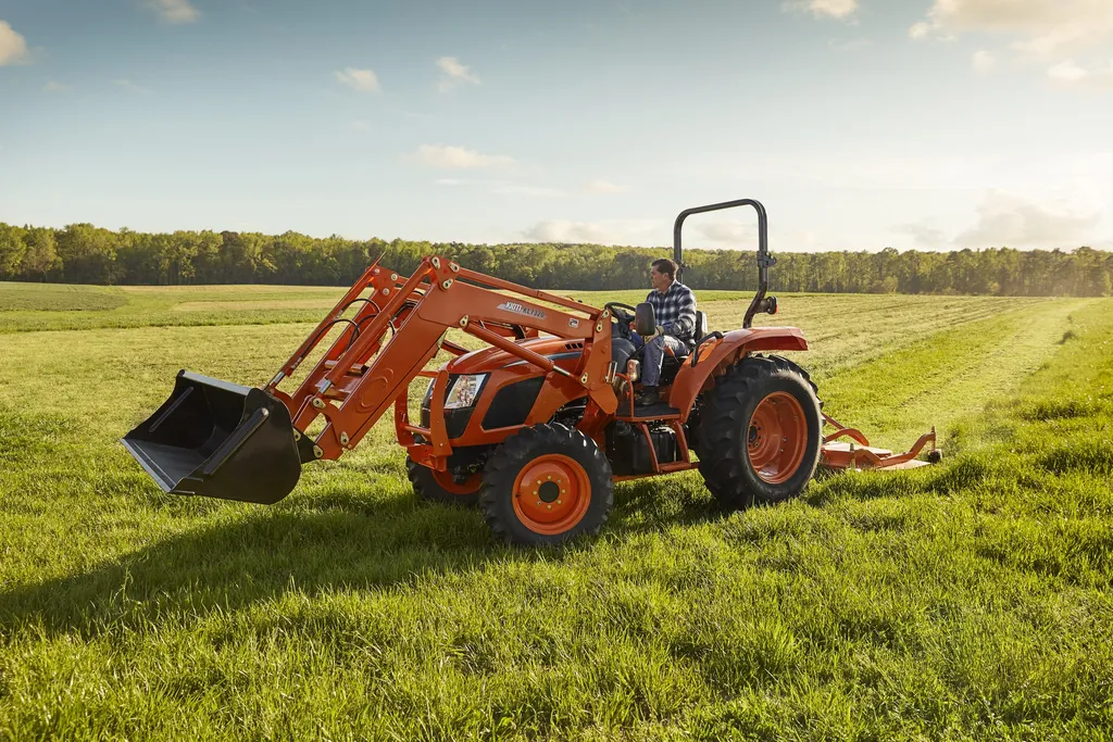 KIOTI RX6620 tractor, ROPS configuration